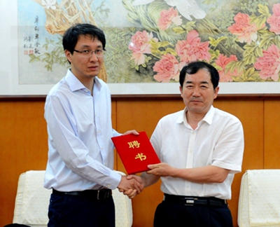 李校长.jpg