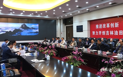 雷书记1.jpg