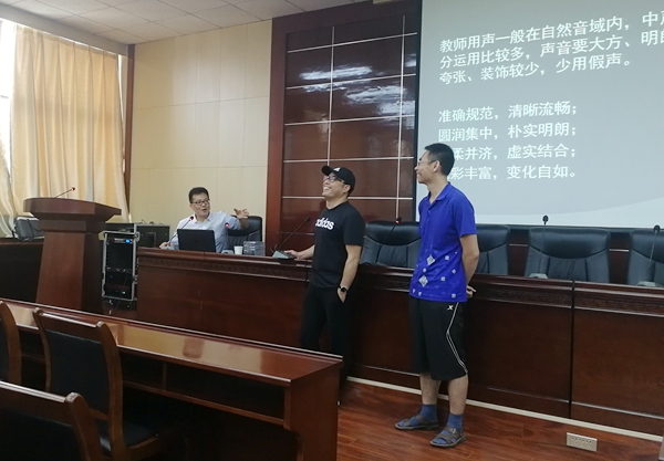 何明家- 副本.jpg