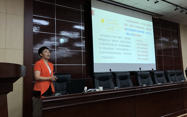 席岳婷- 副本.jpg