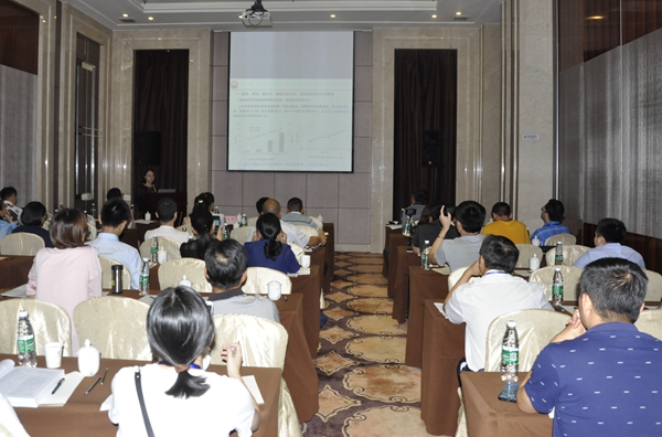 10会场二_DSC0393 - 副本.JPG