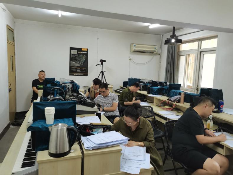 音乐系答辩三组2